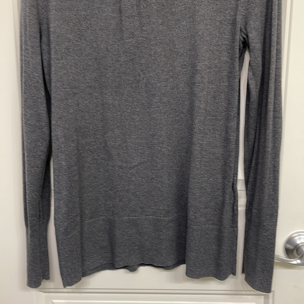 Eddie Bauer gray sweater - Picture 9 of 9